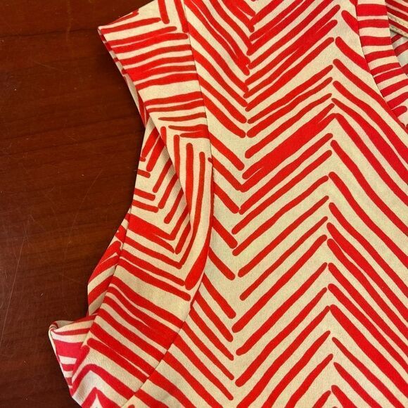 Greylin Red & Khaki Print Side Tie Cap Sleeve Blouse sz XS EUC - Picture 5 of 6